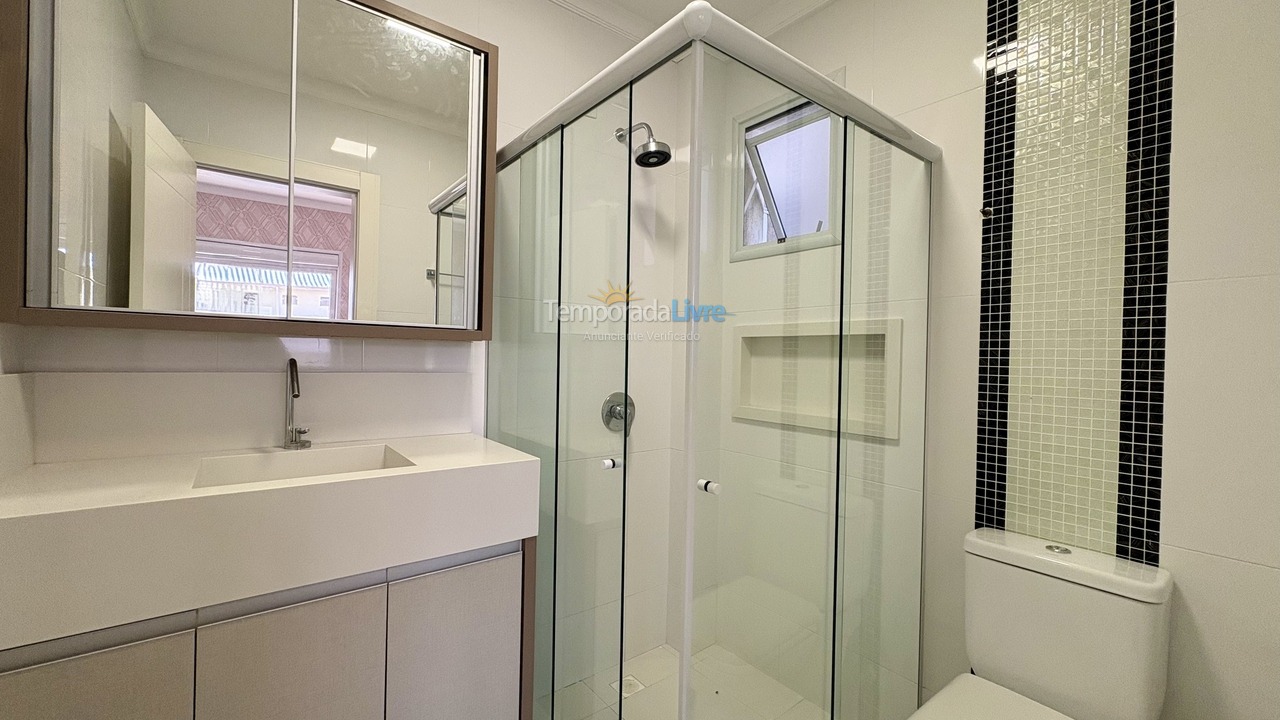 Apartamento para alquiler de vacaciones em Bombinhas (Praia de Bombas)