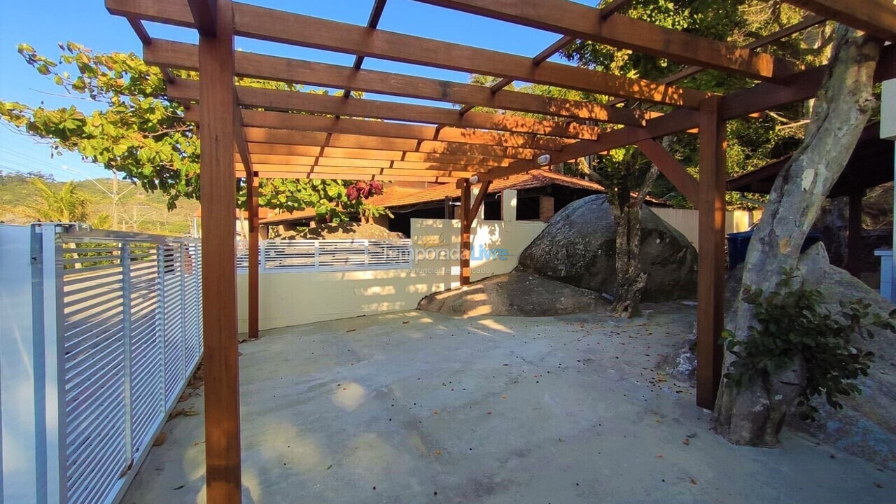 House for vacation rental in Bombinhas (Canto Grande)