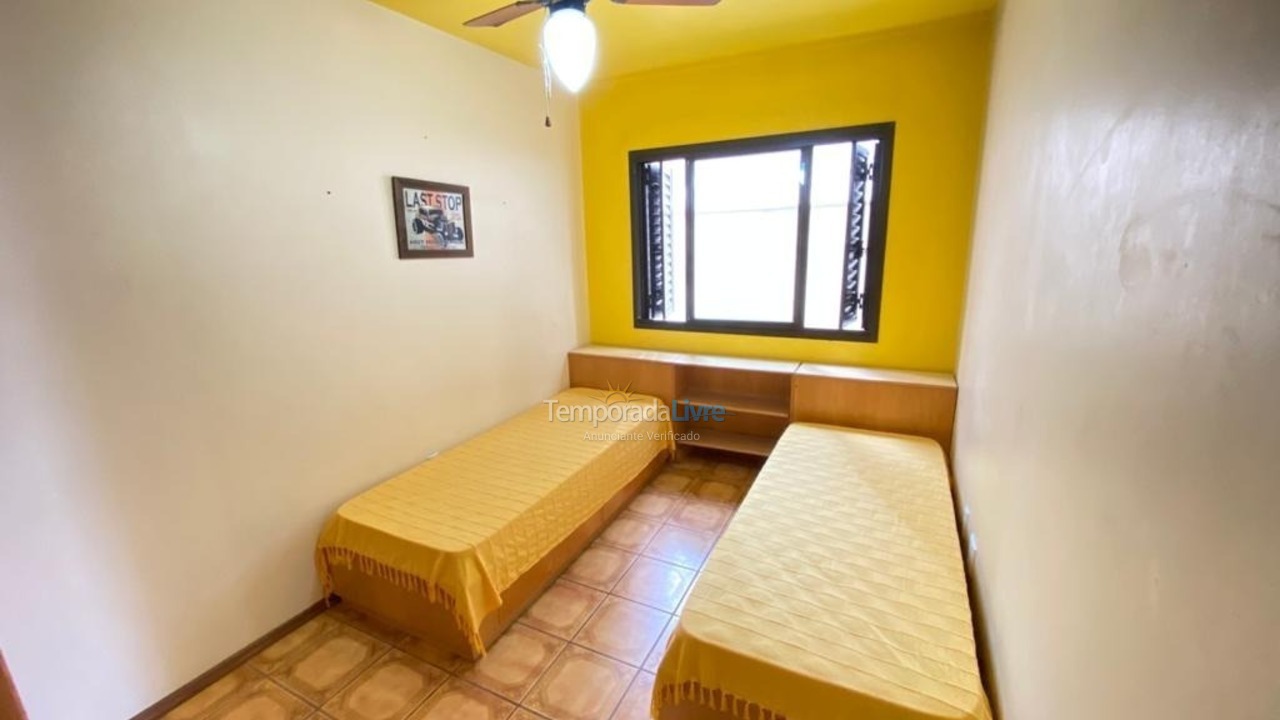 Apartamento para aluguel de temporada em Capão da Canoa (Centro)