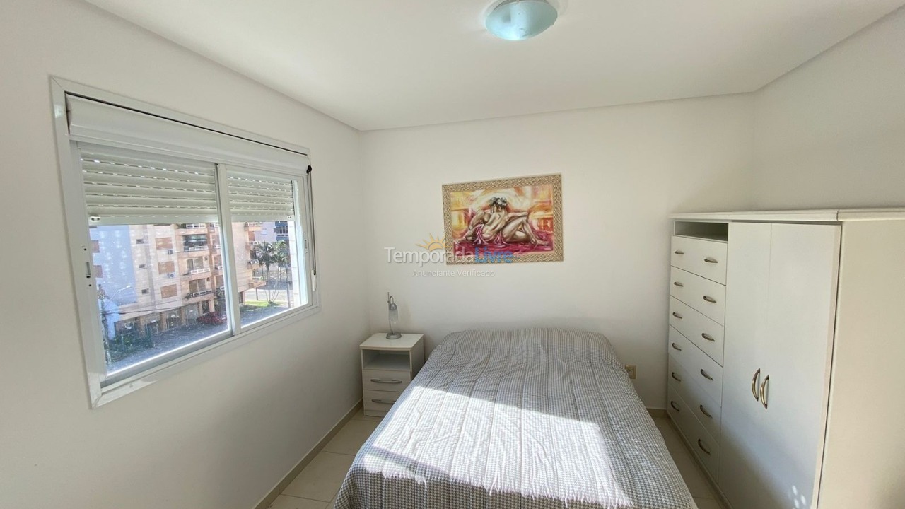 Apartamento para aluguel de temporada em Capão da Canoa (Centro)