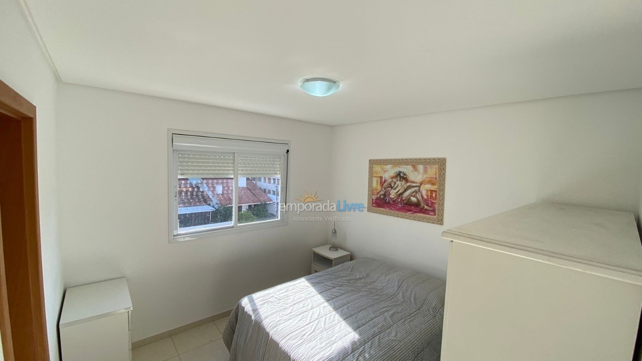 Apartamento para aluguel de temporada em Capão da Canoa (Centro)