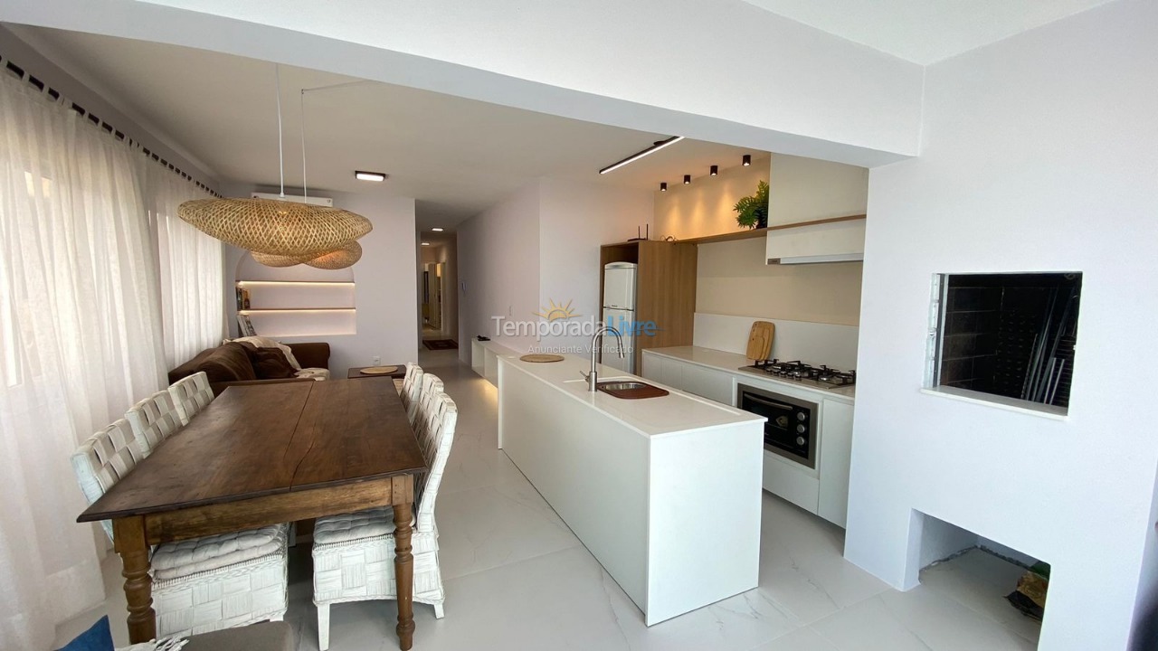 Apartamento para aluguel de temporada em Capão da Canoa (Navegantes)
