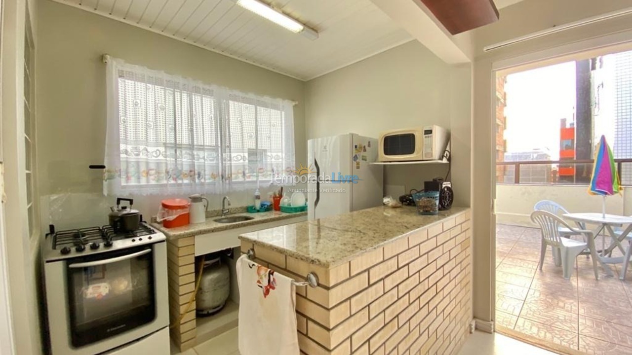 Apartamento para aluguel de temporada em Capão da Canoa (Zona Nova)