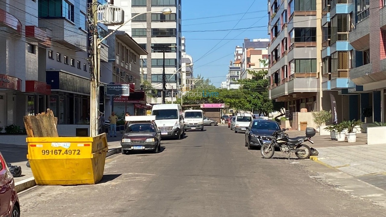 Apartamento para aluguel de temporada em Capão da Canoa (Centro)