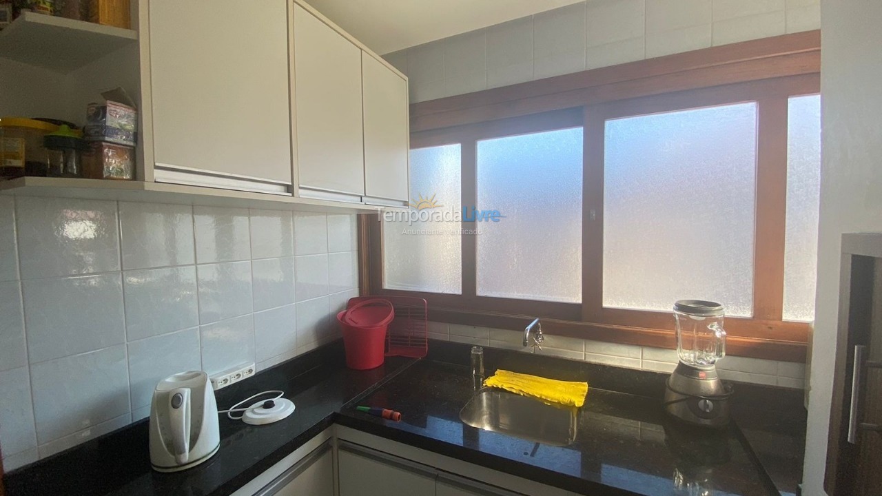 Apartamento para aluguel de temporada em Capão da Canoa (Centro)