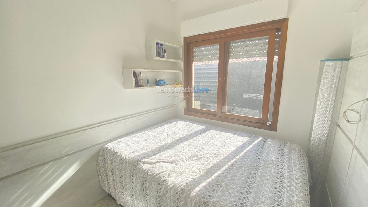 Apartamento para aluguel de temporada em Capão da Canoa (Centro)