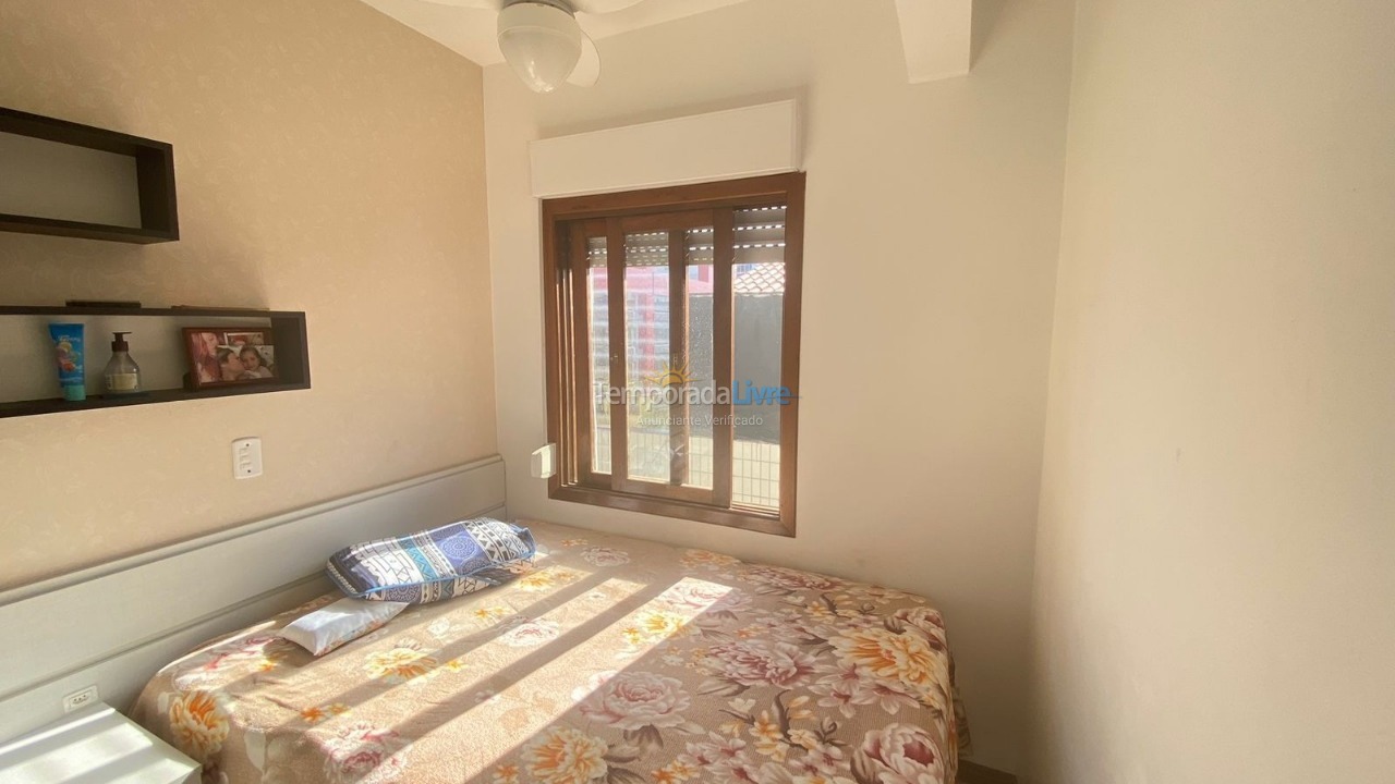 Apartamento para aluguel de temporada em Capão da Canoa (Centro)