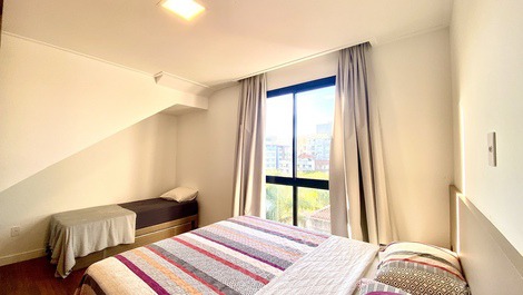 ÁTICO DÚPLEX DE LUJO CON VISTAS AL MAR EN MARISCAL