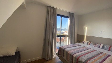 ÁTICO DÚPLEX DE LUJO CON VISTAS AL MAR EN MARISCAL