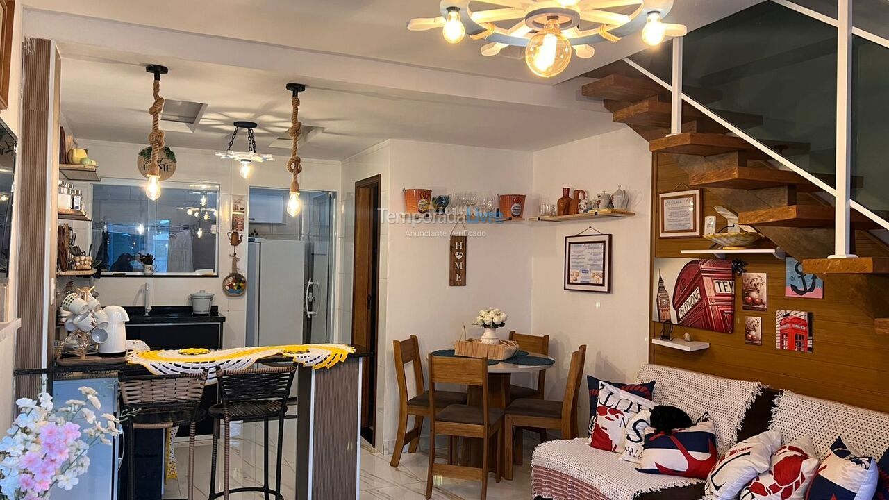 Casa para aluguel de temporada em Cabo Frio (Bairro Caminho de Buzios)