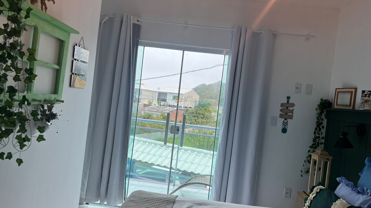 Casa para aluguel de temporada em Cabo Frio (Bairro Caminho de Buzios)