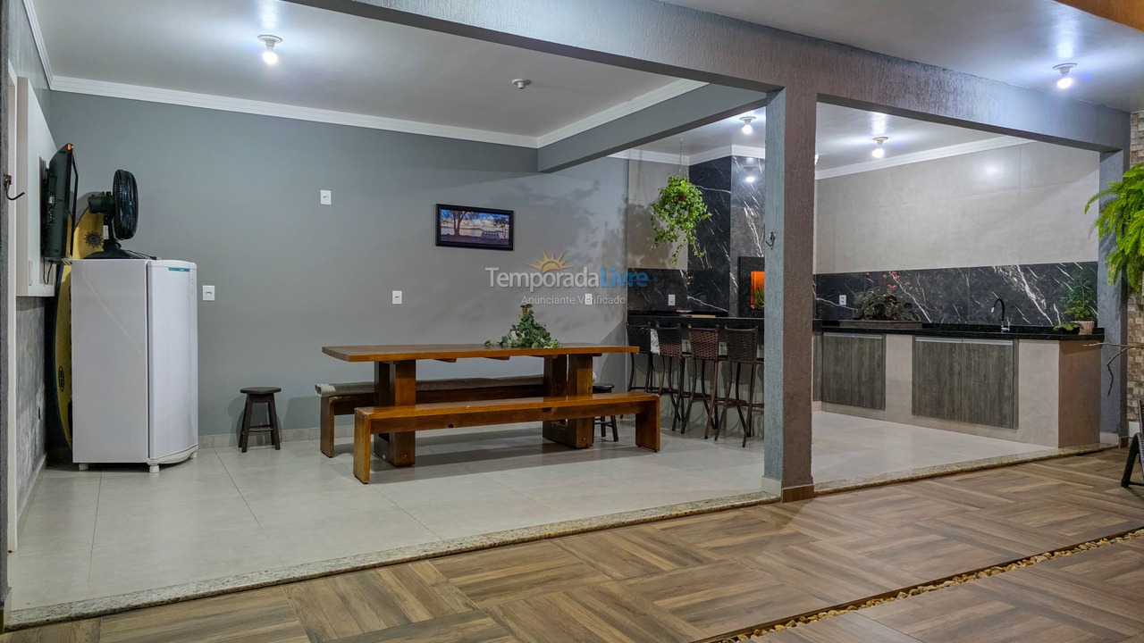 Casa para aluguel de temporada em São Francisco do Sul (Ubatuba)