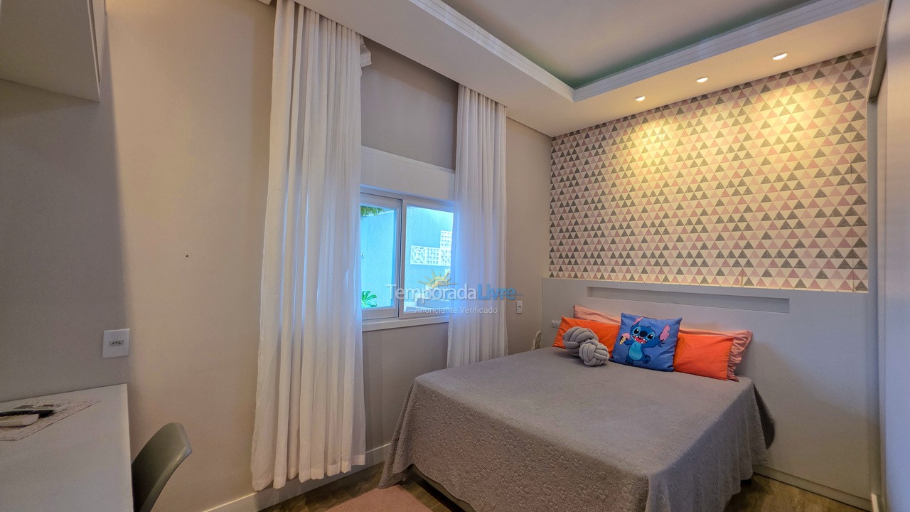 Casa para aluguel de temporada em São Francisco do Sul (Ubatuba)