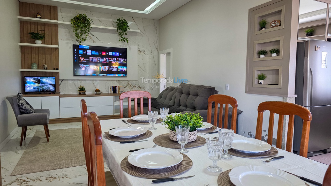 Casa para aluguel de temporada em São Francisco do Sul (Ubatuba)