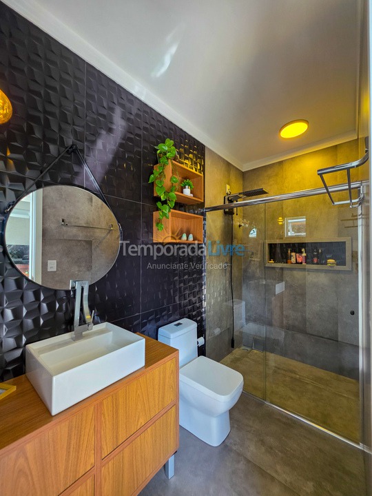 Casa para aluguel de temporada em São Francisco do Sul (Ubatuba)