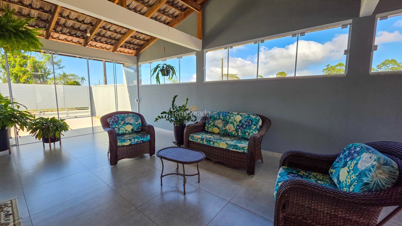 Casa para aluguel de temporada em São Francisco do Sul (Ubatuba)
