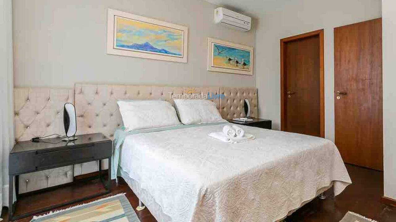 Casa para aluguel de temporada em Florianópolis (Praia Brava)