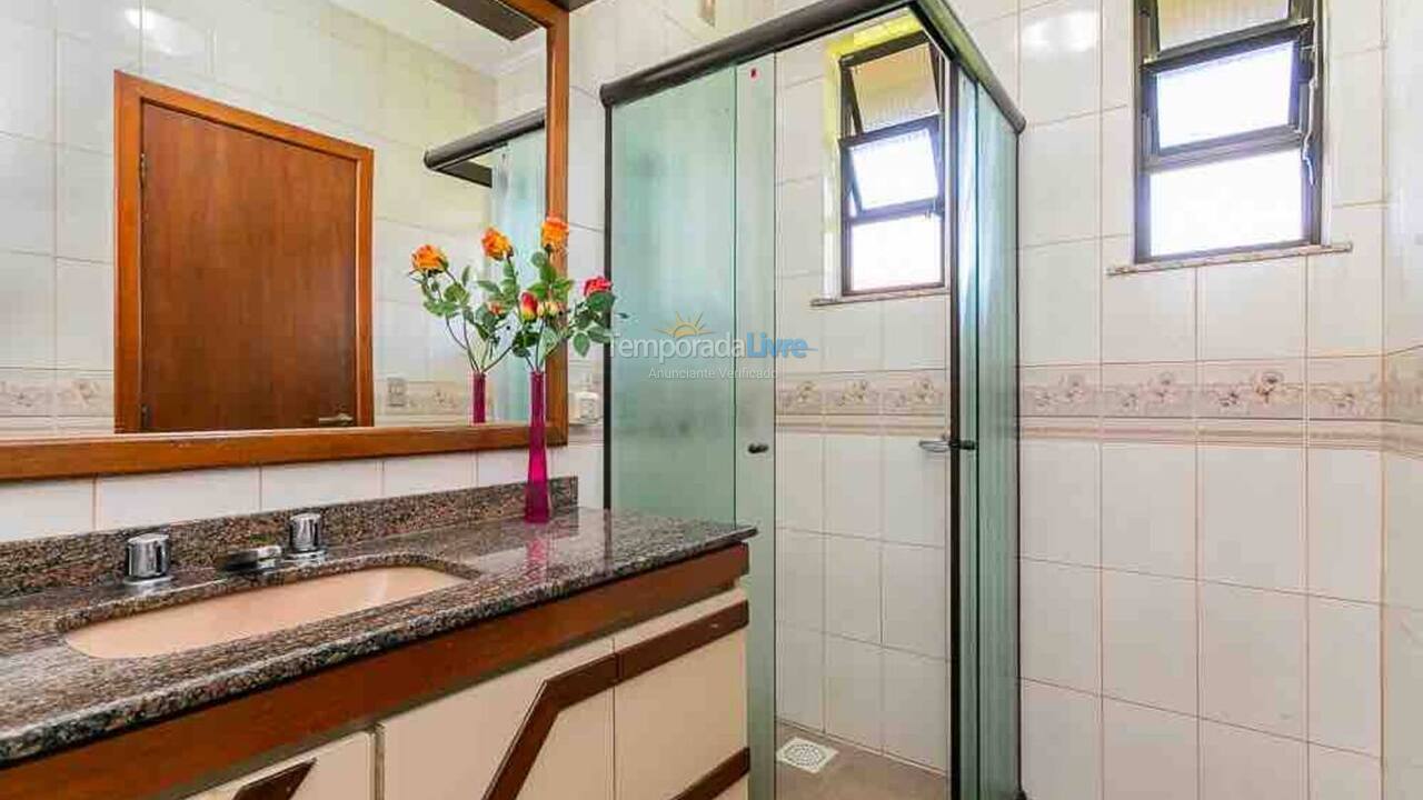 Casa para aluguel de temporada em Florianópolis (Praia Brava)