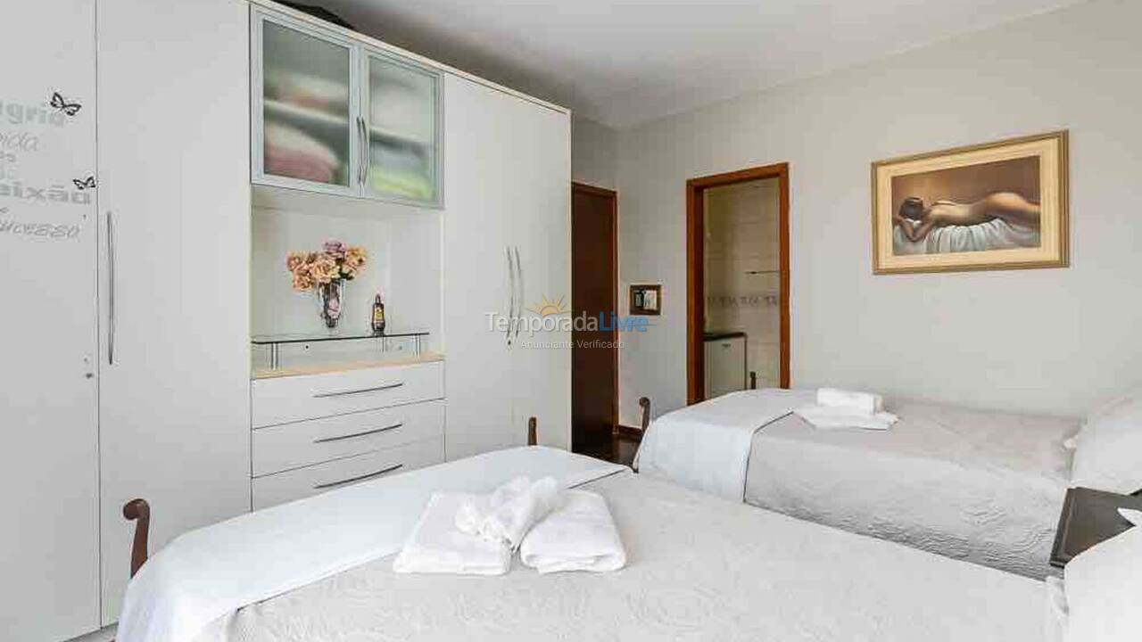 Casa para aluguel de temporada em Florianópolis (Praia Brava)