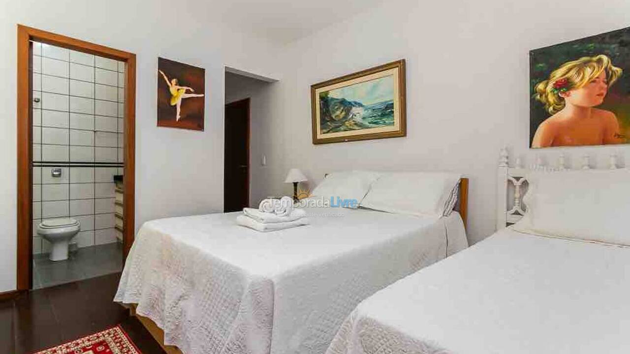 Casa para aluguel de temporada em Florianópolis (Praia Brava)