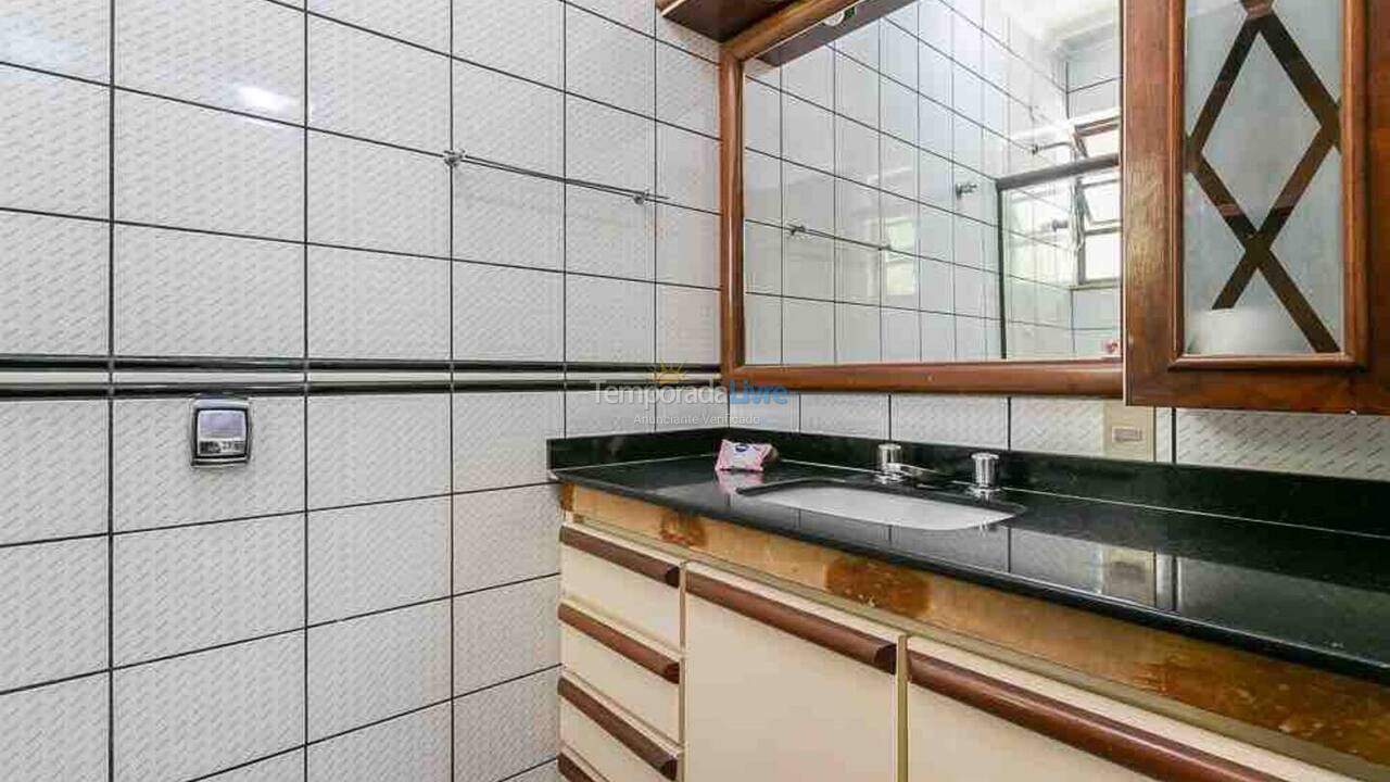 Casa para aluguel de temporada em Florianópolis (Praia Brava)