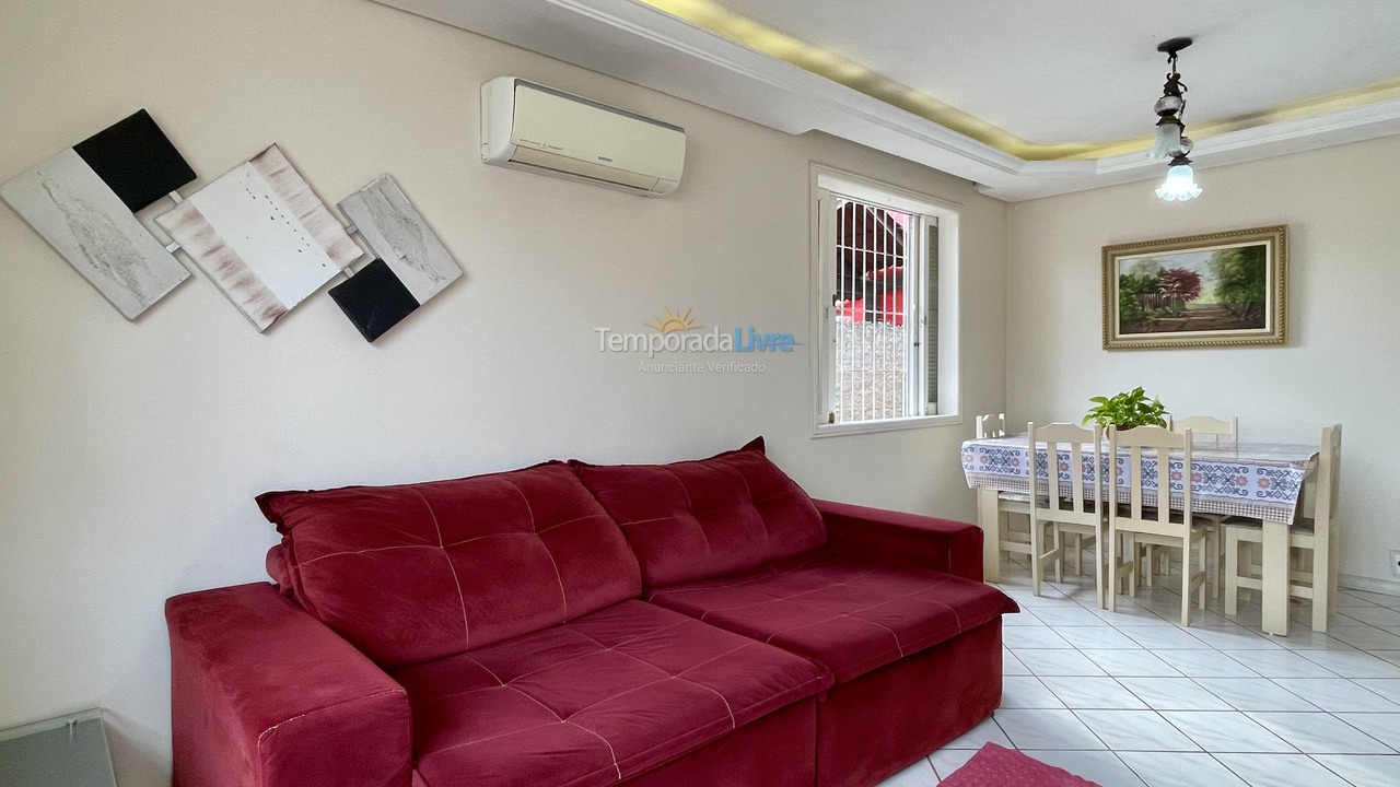 Casa para aluguel de temporada em Florianopolis (Canasvieiras)