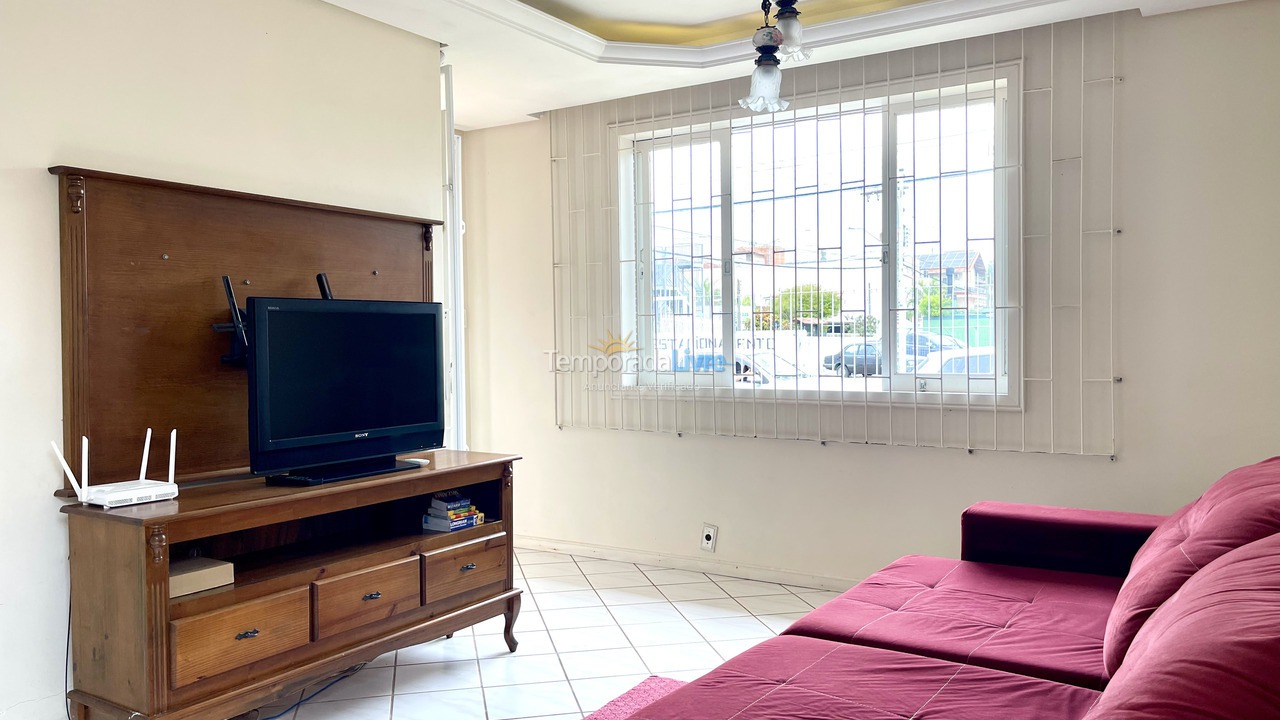 Casa para aluguel de temporada em Florianopolis (Canasvieiras)