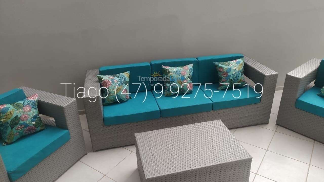 Apartamento para aluguel de temporada em Itapema (Meia Praia)