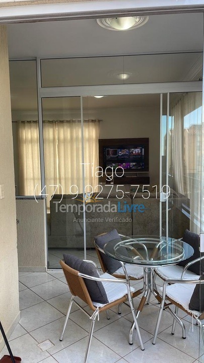 Apartamento para aluguel de temporada em Itapema (Meia Praia)