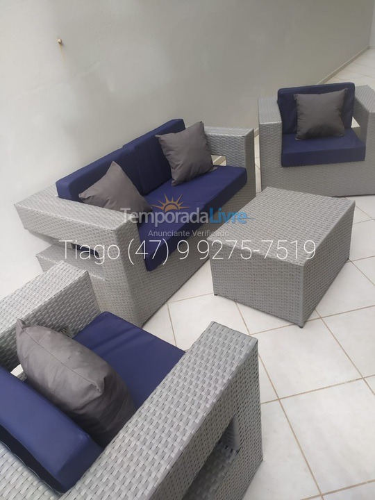 Apartamento para aluguel de temporada em Itapema (Meia Praia)