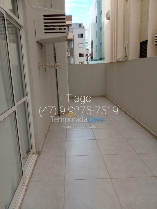 Apartamento para aluguel de temporada em Itapema (Meia Praia)
