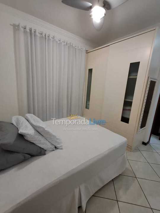 Apartamento para aluguel de temporada em Itapema (Meia Praia)