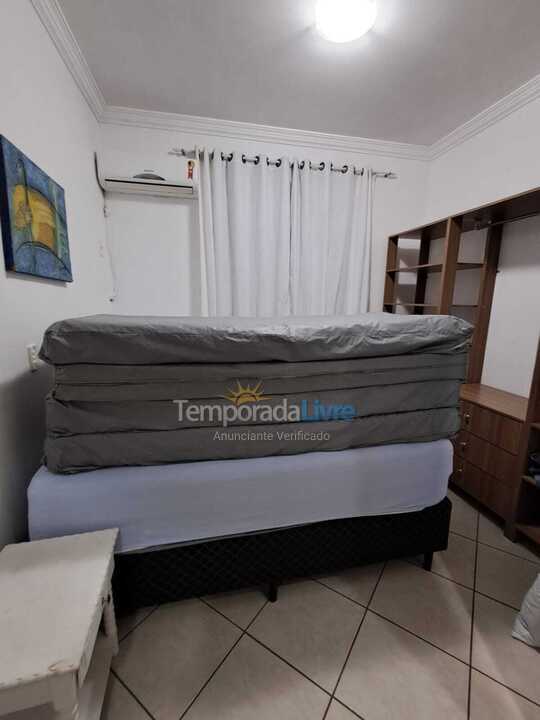 Apartamento para aluguel de temporada em Itapema (Meia Praia)