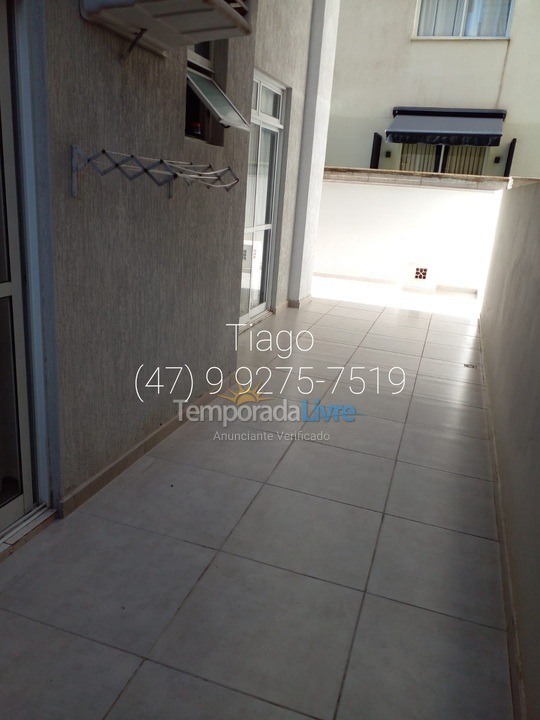 Apartamento para aluguel de temporada em Itapema (Meia Praia)