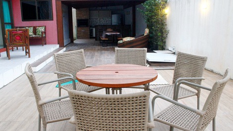 Conjunto em corda náutica para 6 pessoas.