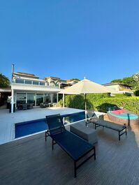 High-end house on the sand in a condominium on Juquehy beach CA0020