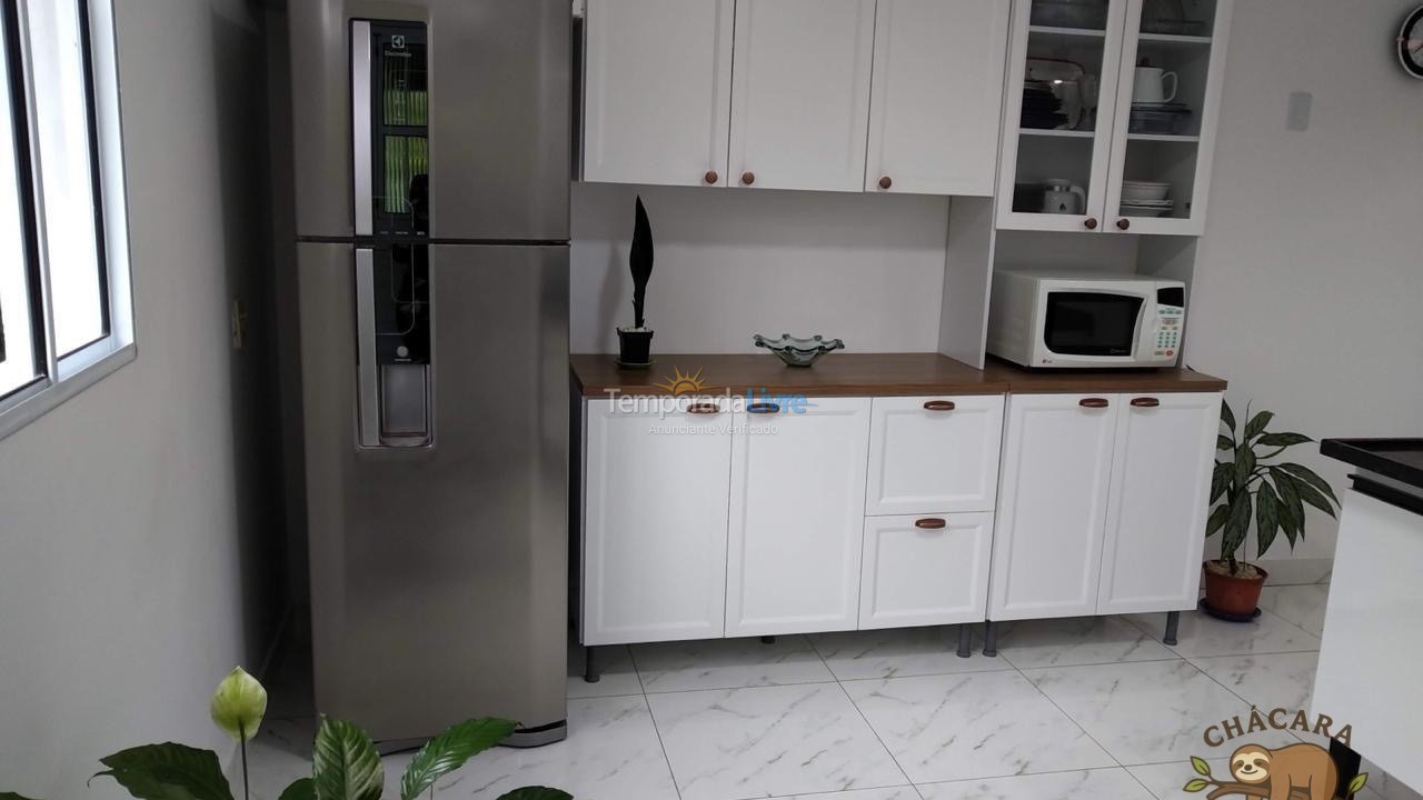 Chácara / sítio para aluguel de temporada em Mairinque (Condomínio Paineiras)