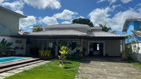 Cod.C010-House with 2 suites, sleeps 4, Taperapuan, swimming pool, barbecue.
