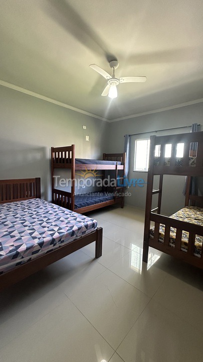 Apartamento para alquiler de vacaciones em Ubatuba (Praia Grande)
