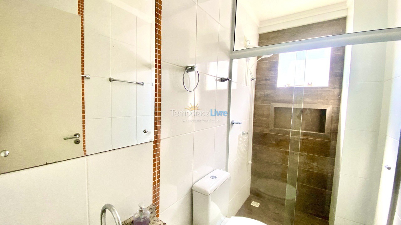 Apartamento para aluguel de temporada em Bombinhas (Praia de Bombas)