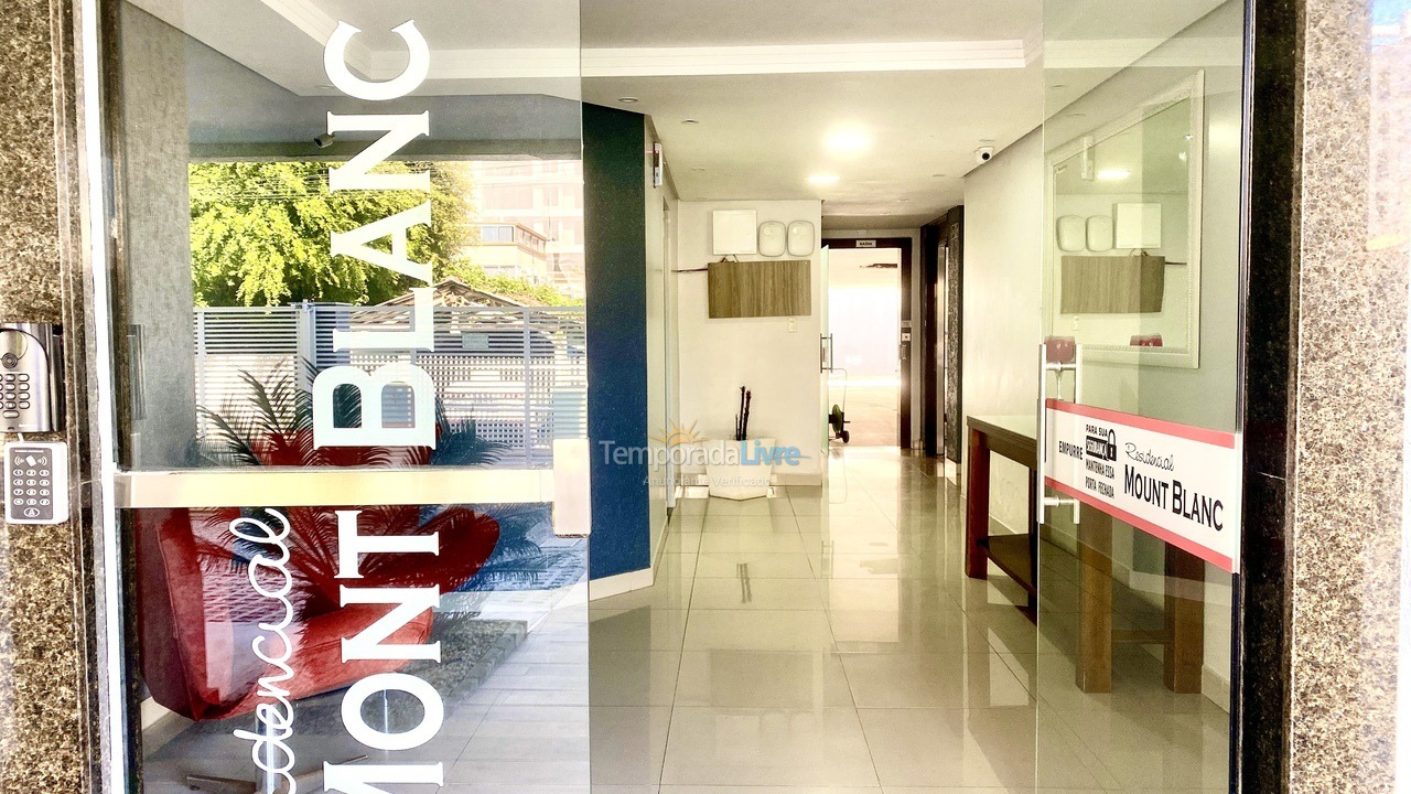 Apartamento para aluguel de temporada em Bombinhas (Praia de Bombas)