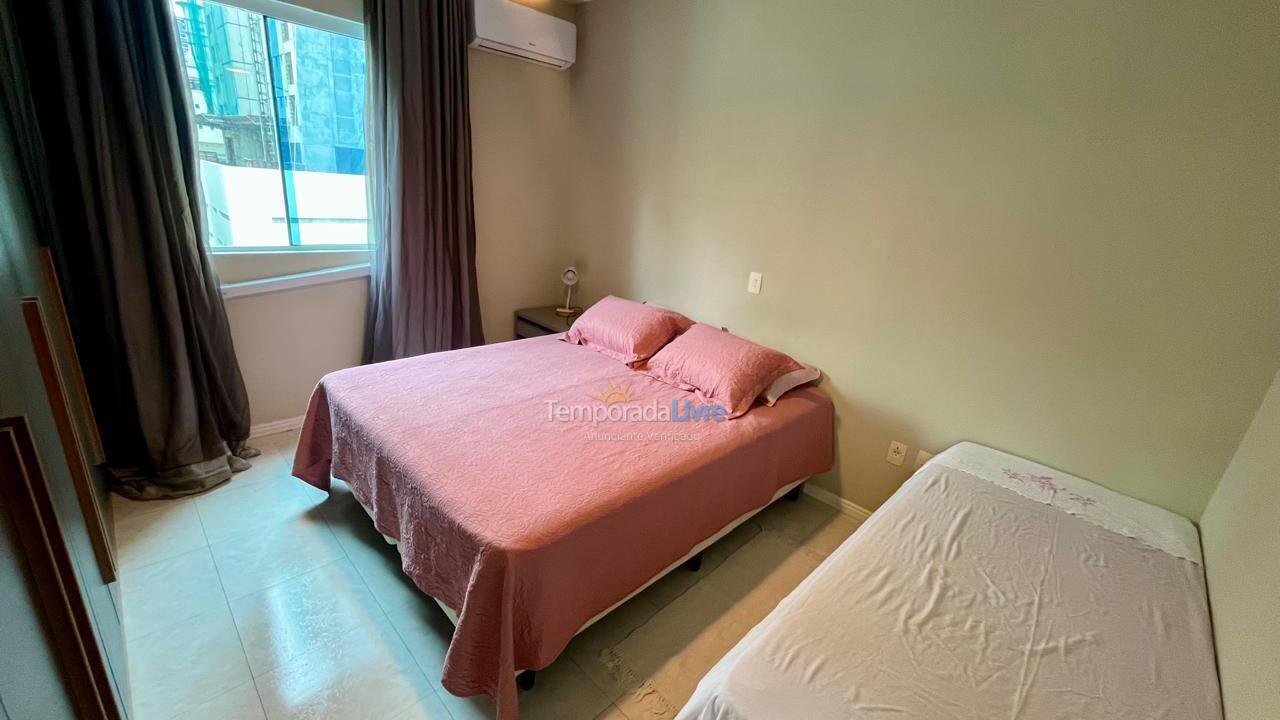 Apartamento para aluguel de temporada em Itapema (Meia Praia)