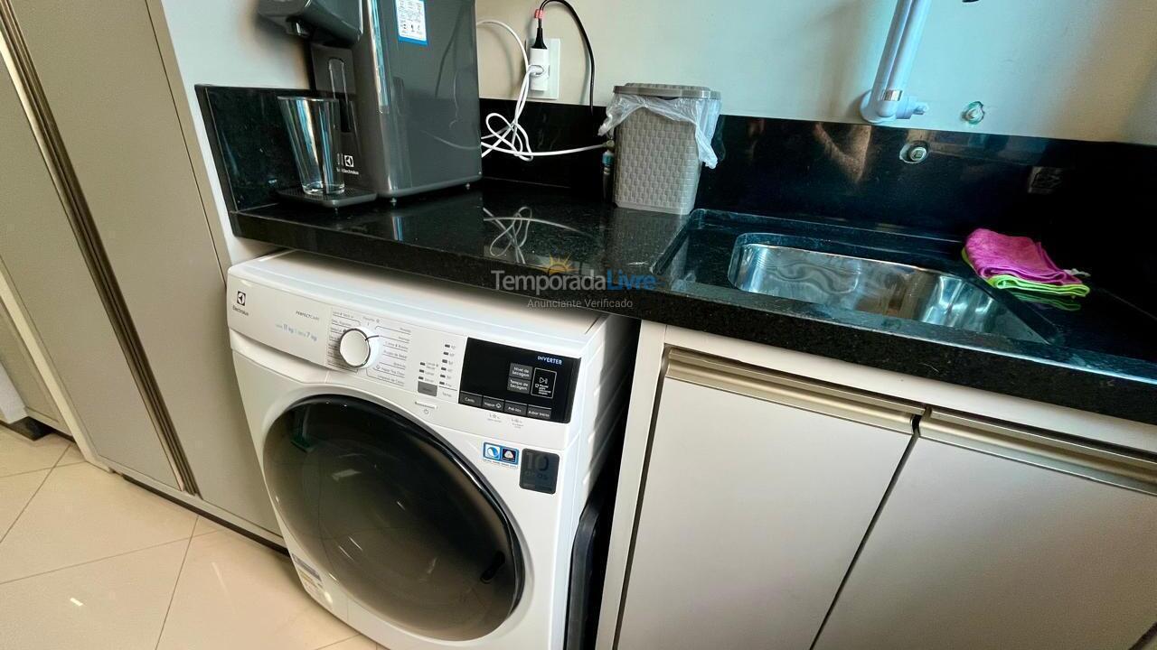 Apartamento para aluguel de temporada em Itapema (Meia Praia)