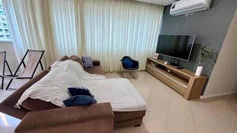 APARTAMENTO EM MEIA PRAIA PROX. RUSSI E RUSSI ATÉ 8 PESSOAS