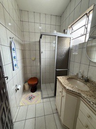 GRAN CASA A 150M DEL MAR, 3 HABITACIONES CON AC, CISTERNA