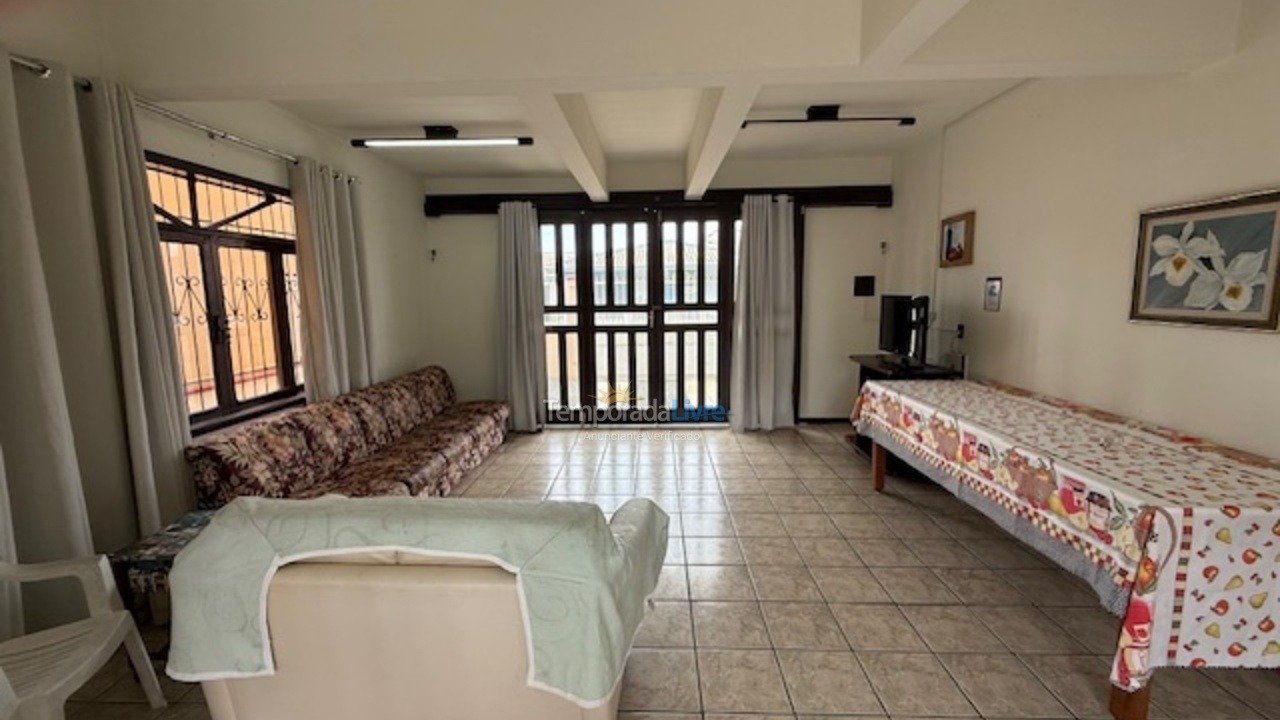 Casa para alquiler de vacaciones em São Francisco do Sul (Enseada)