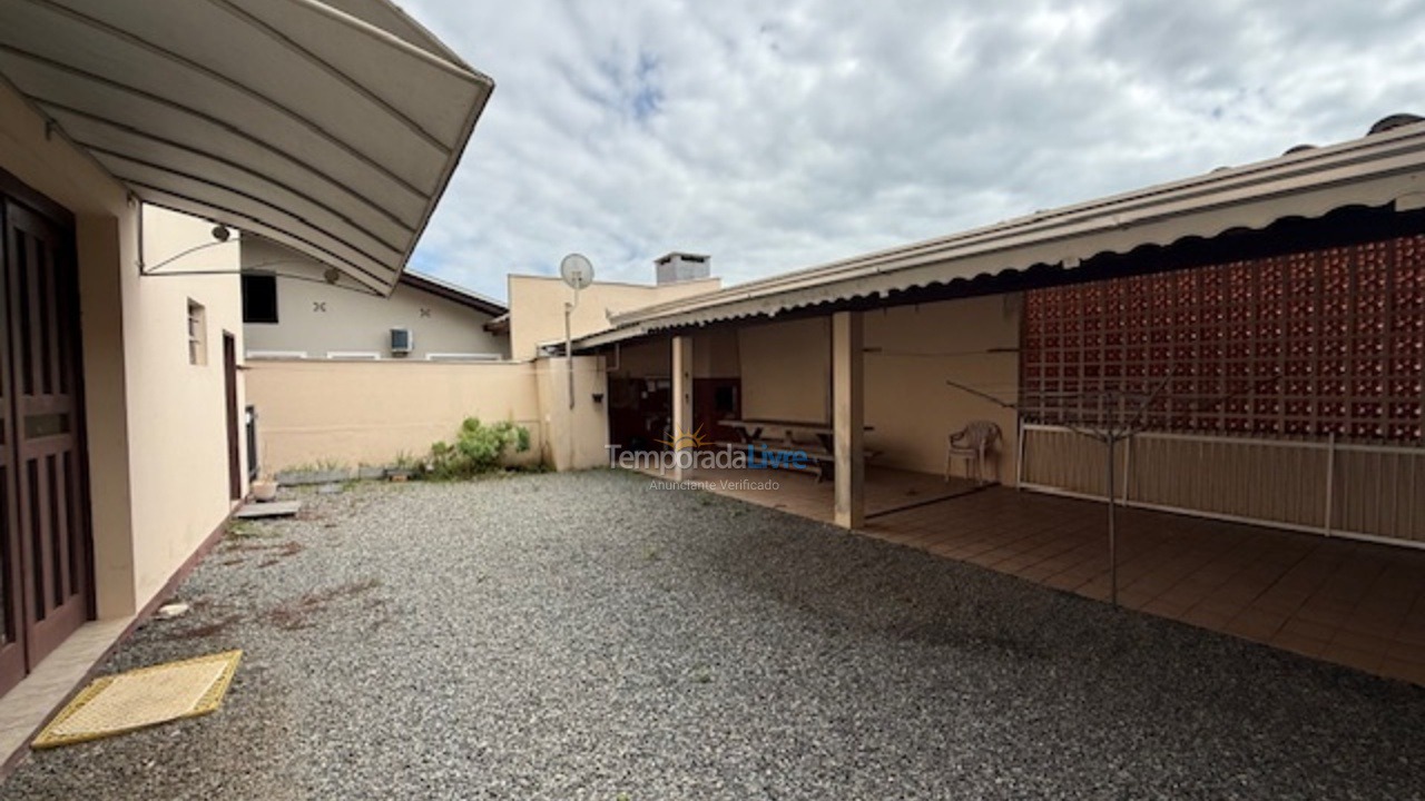 Casa para alquiler de vacaciones em São Francisco do Sul (Enseada)