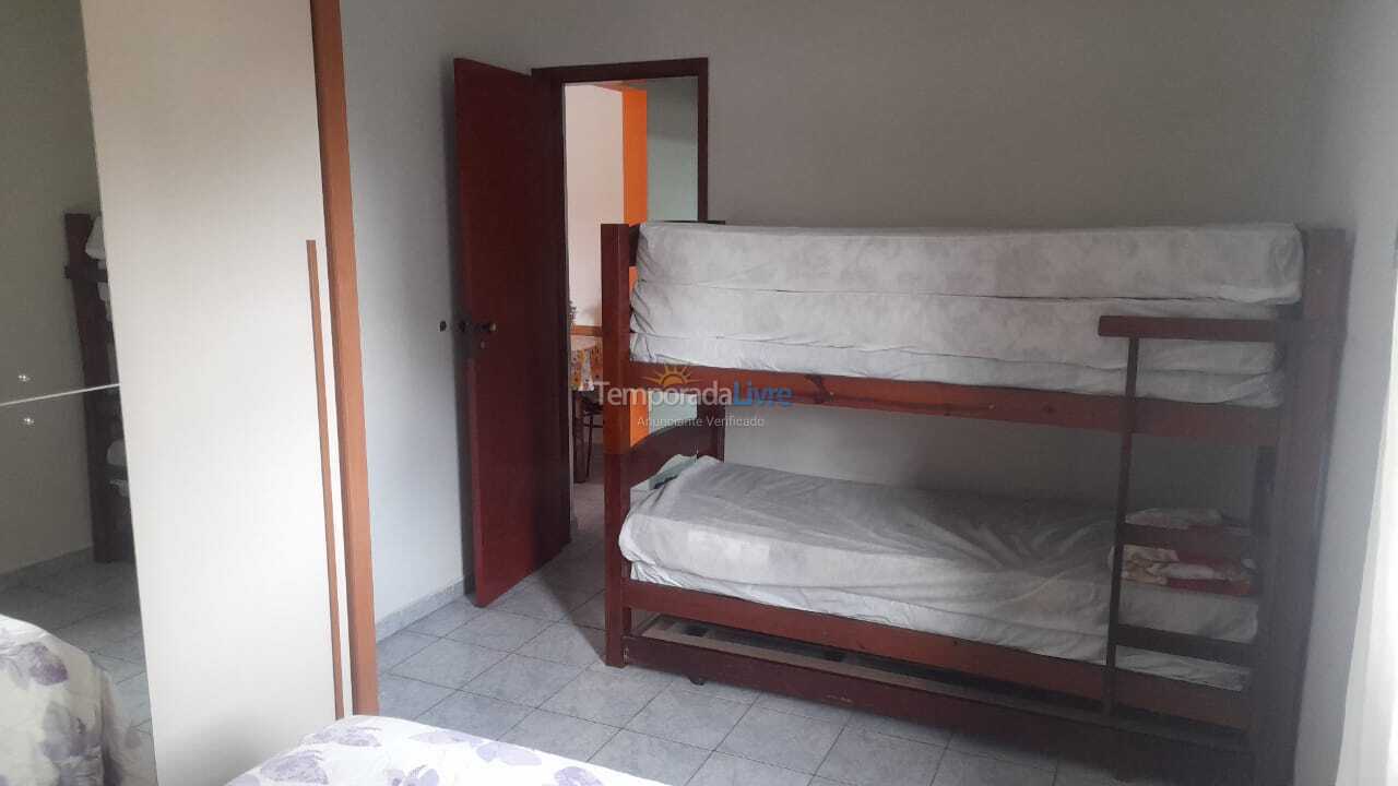 Apartamento para aluguel de temporada em Praia Grande (Guilhermina)