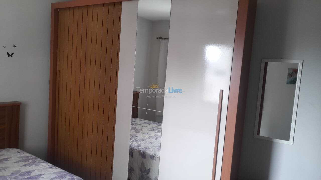 Apartamento para aluguel de temporada em Praia Grande (Guilhermina)