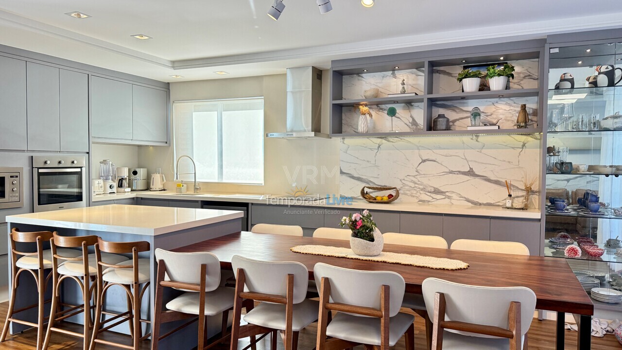 Casa para aluguel de temporada em Bombinhas (Canto Grande)